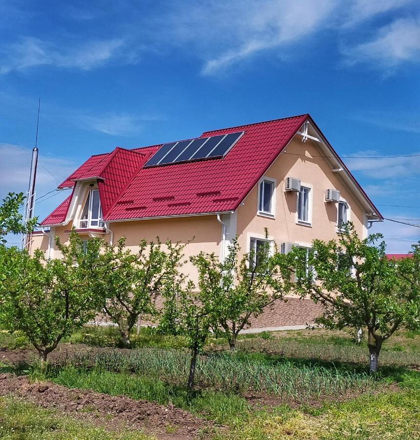 Conacul Mierii Villa Straseni Luaran gambar